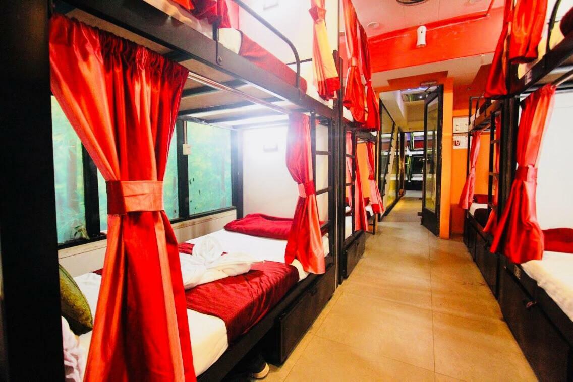Town Hostel Mumbai - Ac Dormitory מראה חיצוני תמונה
